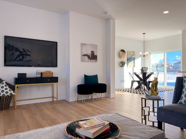 94 W Crabapple Avenue, Cortland, IL 60112