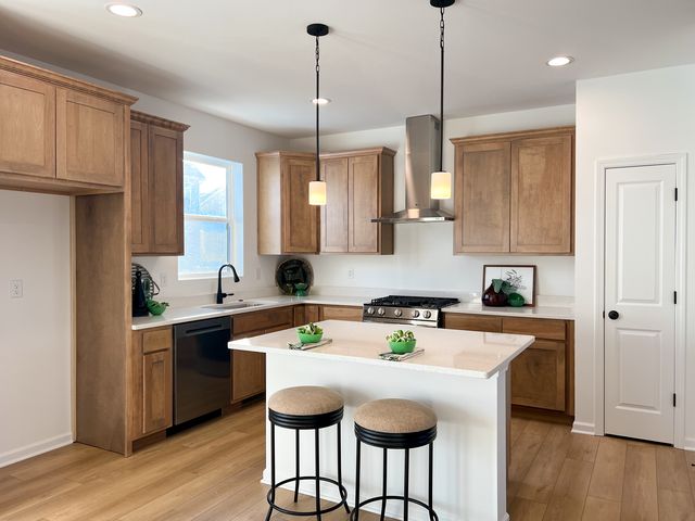 94 W Crabapple Avenue, Cortland, IL 60112