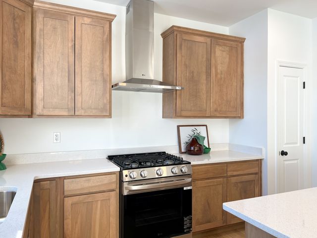 94 W Crabapple Avenue, Cortland, IL 60112