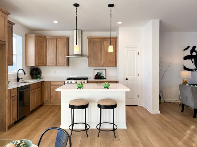 94 W Crabapple Avenue, Cortland, IL 60112