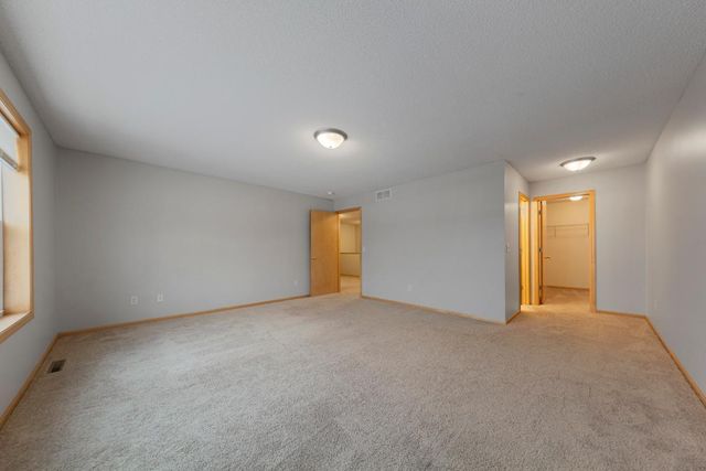 1556 Independence Drive 202, Northfield, MN 55057