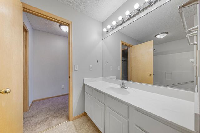 1556 Independence Drive 202, Northfield, MN 55057