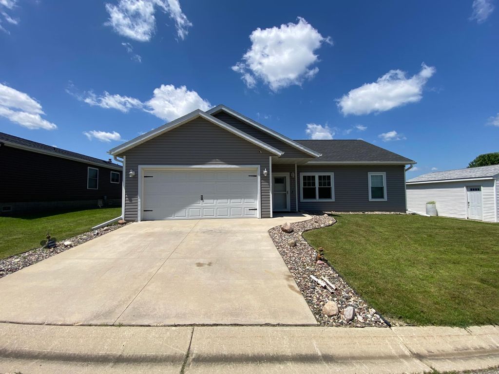 4204 Garden Court SE, Rochester, MN 55904