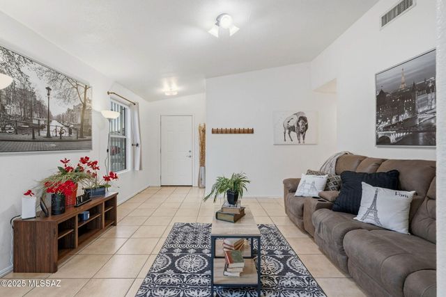 2671 E Paseo La Tierra Buena, Tucson, AZ 85706