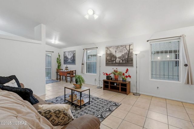 2671 E Paseo La Tierra Buena, Tucson, AZ 85706