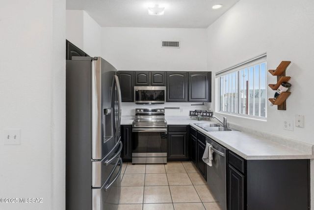 2671 E Paseo La Tierra Buena, Tucson, AZ 85706