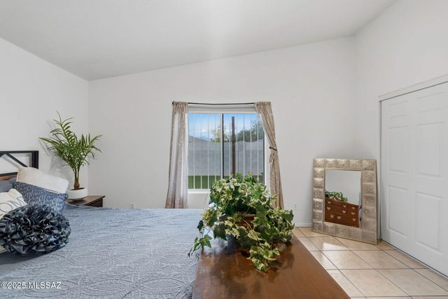 2671 E Paseo La Tierra Buena, Tucson, AZ 85706