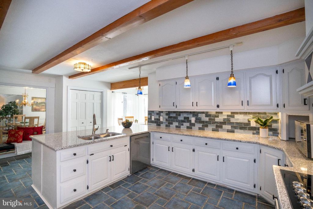 Image 20 of property listing at 1307 DEERFIELD DR, State College, PA 16803