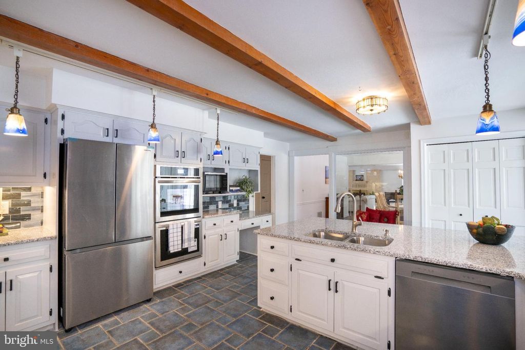 Image 21 of property listing at 1307 DEERFIELD DR, State College, PA 16803