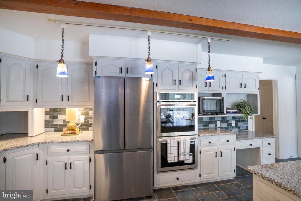 Image 22 of property listing at 1307 DEERFIELD DR, State College, PA 16803