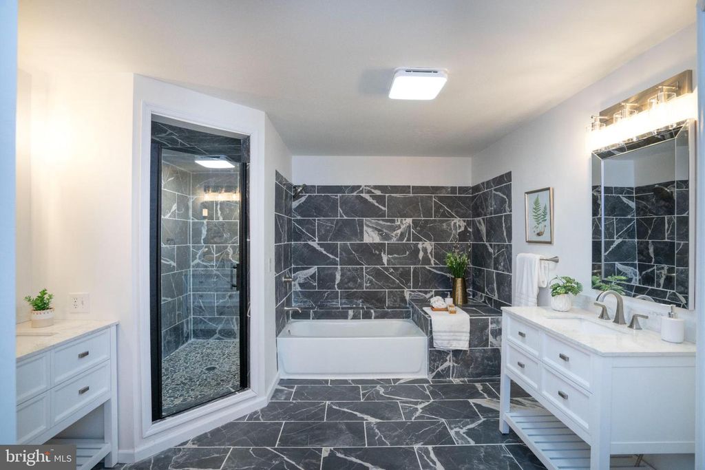 Image 33 of property listing at 1307 DEERFIELD DR, State College, PA 16803