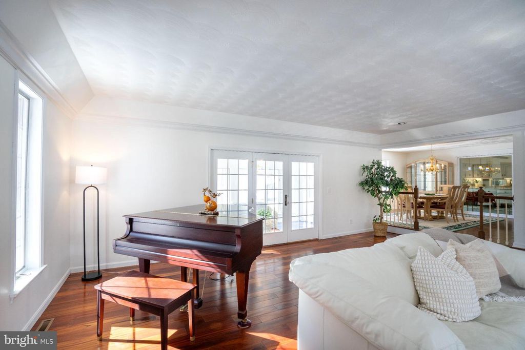 Image 8 of property listing at 1307 DEERFIELD DR, State College, PA 16803