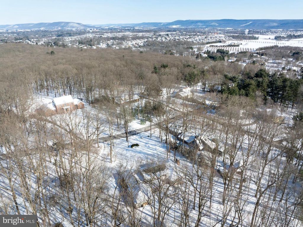 Image 81 of property listing at 1307 DEERFIELD DR, State College, PA 16803