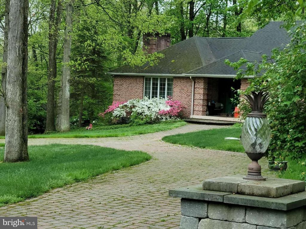 Image 95 of property listing at 1307 DEERFIELD DR, State College, PA 16803