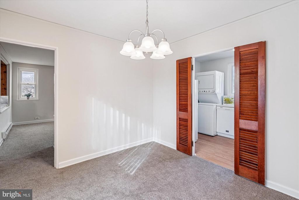 Image 12 of property listing at 56-A CRESCENT RD, Greenbelt, MD 20770