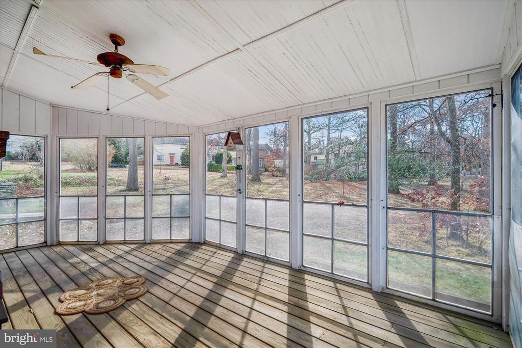 Image 29 of property listing at 56-A CRESCENT RD, Greenbelt, MD 20770