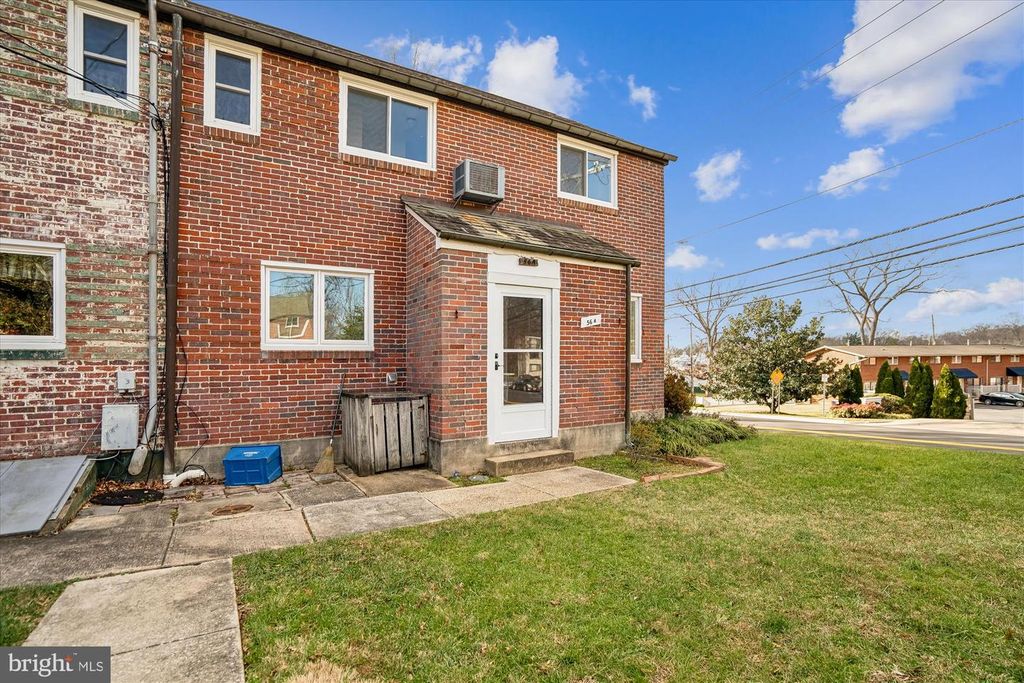 Image 39 of property listing at 56-A CRESCENT RD, Greenbelt, MD 20770