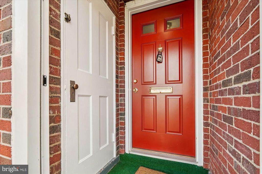 Image 41 of property listing at 56-A CRESCENT RD, Greenbelt, MD 20770