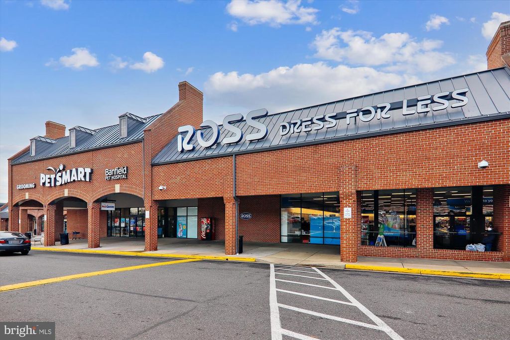 Image 43 of property listing at 56-A CRESCENT RD, Greenbelt, MD 20770