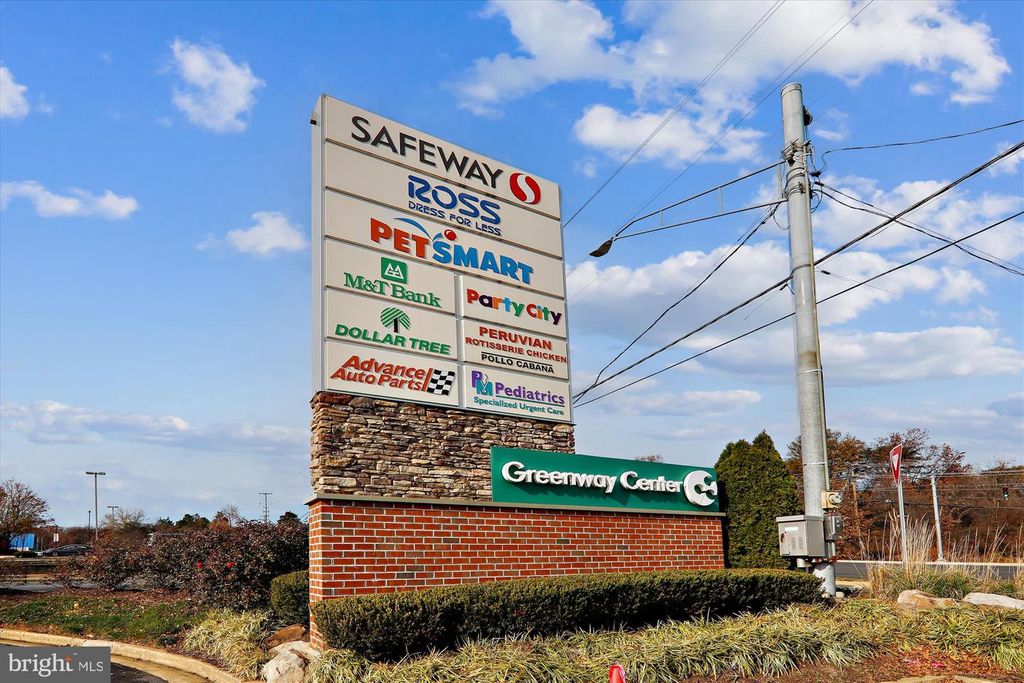 Image 44 of property listing at 56-A CRESCENT RD, Greenbelt, MD 20770