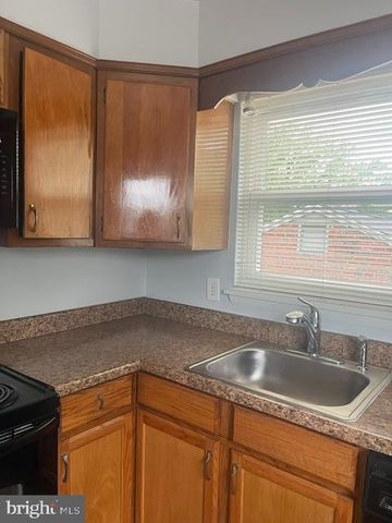 7506 NEW HAMPSHIRE AVE, Takoma Park, MD 20912