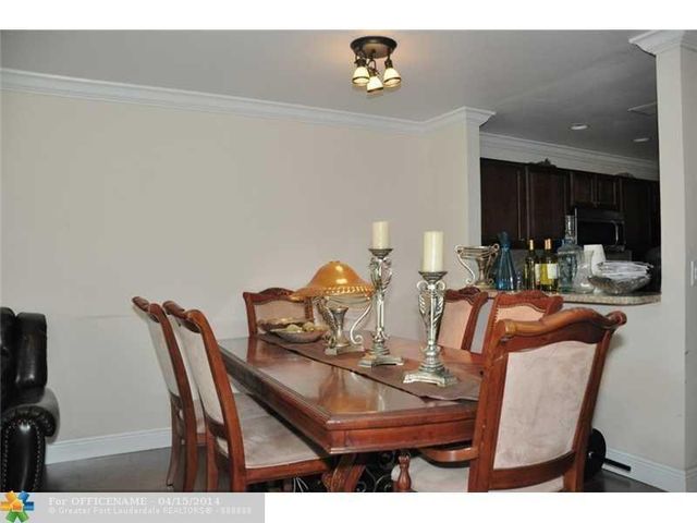 11580 NW 37th St, Coral Springs, FL 33065