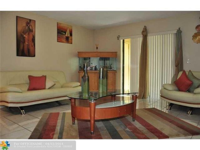 11580 NW 37th St, Coral Springs, FL 33065