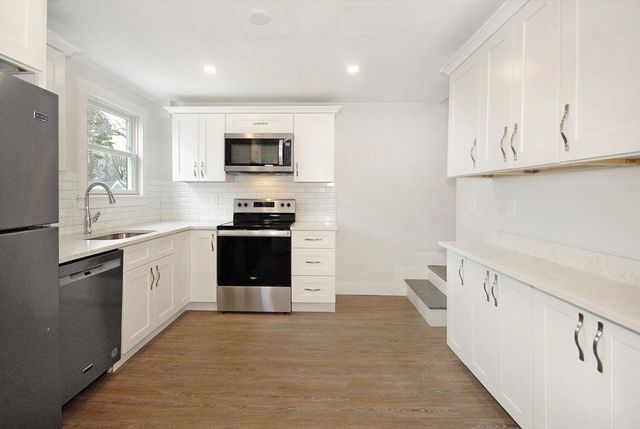 238 Commonwealth Ave 3, Concord, MA 01742
