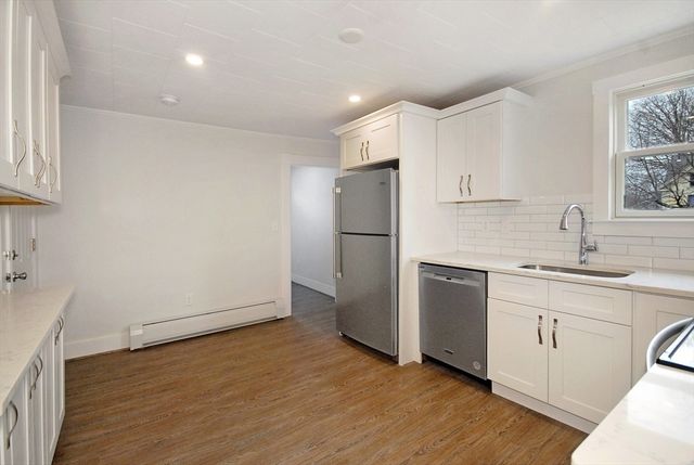 238 Commonwealth Ave 3, Concord, MA 01742