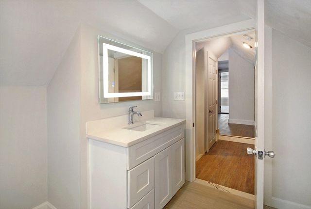 238 Commonwealth Ave 3, Concord, MA 01742