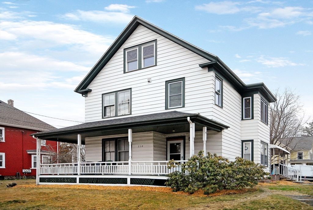 238 Commonwealth Ave 3, Concord, MA 01742