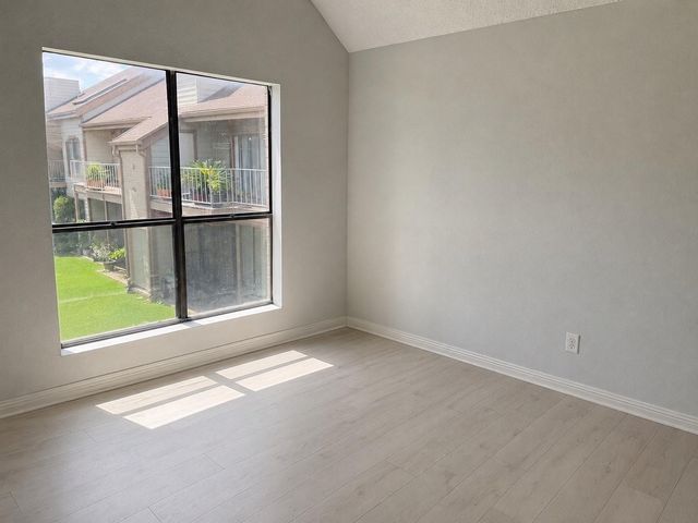 8259 Sands Point Drive 168, Houston, TX 77036
