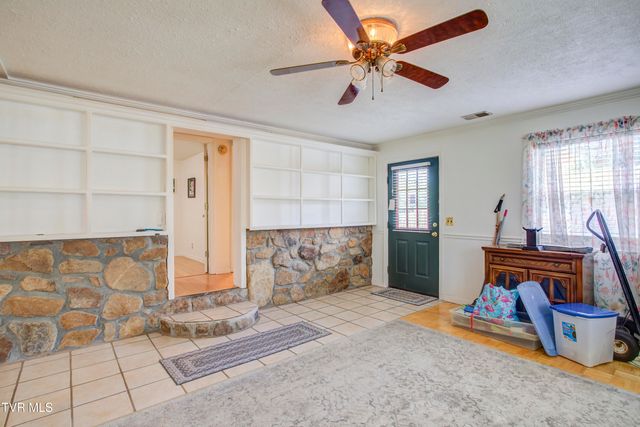 1399 Broad Street, Elizabethton, TN 37643