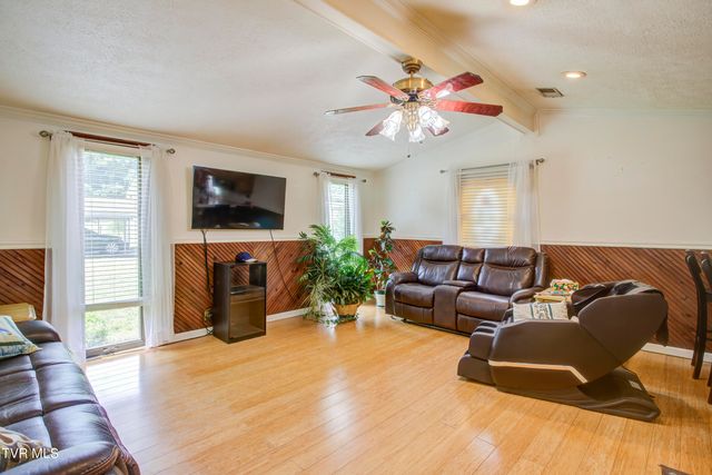 1399 Broad Street, Elizabethton, TN 37643