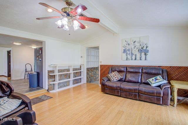 1399 Broad Street, Elizabethton, TN 37643