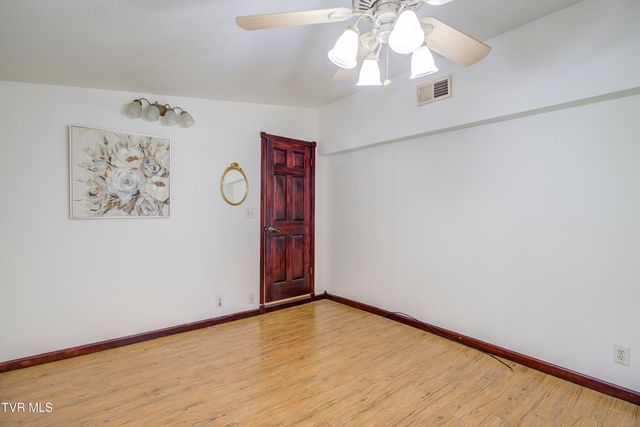 1399 Broad Street, Elizabethton, TN 37643