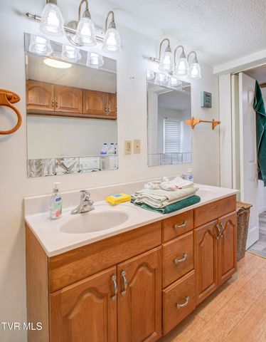 1399 Broad Street, Elizabethton, TN 37643