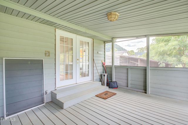 1399 Broad Street, Elizabethton, TN 37643