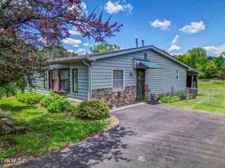 1399 Broad Street, Elizabethton, TN 37643
