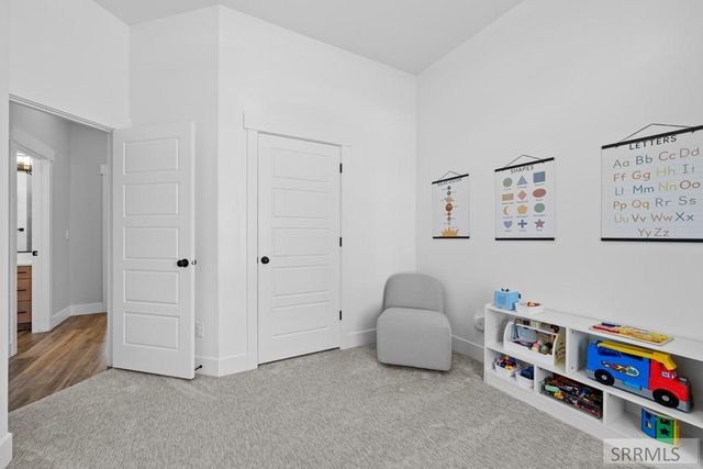 4594 Remuda Rd, Ammon, ID 83406