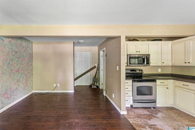 155 W CURTIS ROAD, Sylacauga, AL 35150