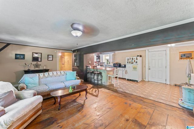 155 W CURTIS ROAD, Sylacauga, AL 35150