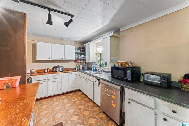 155 W CURTIS ROAD, Sylacauga, AL 35150