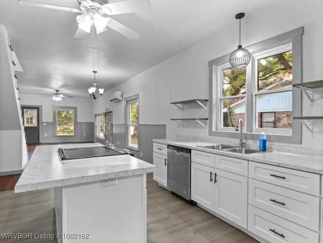 603 E Avenue B, Heavener, OK 74937