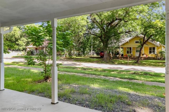 603 E Avenue B, Heavener, OK 74937