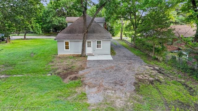603 E Avenue B, Heavener, OK 74937