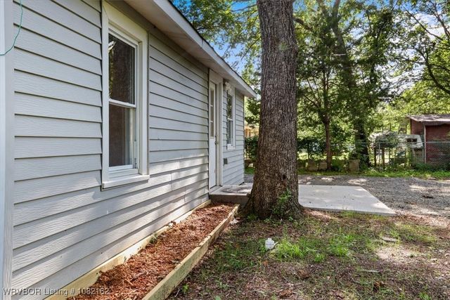 603 E Avenue B, Heavener, OK 74937