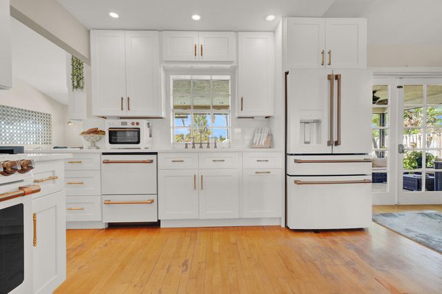 5154 Woodstone Circle E, Greenacres, FL 33463