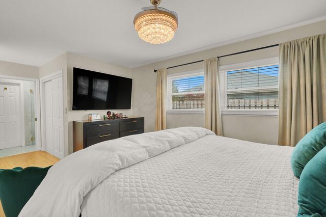 5154 Woodstone Circle E, Greenacres, FL 33463