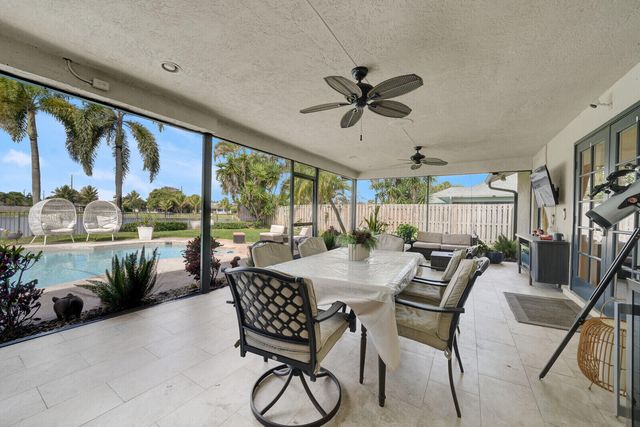 5154 Woodstone Circle E, Greenacres, FL 33463